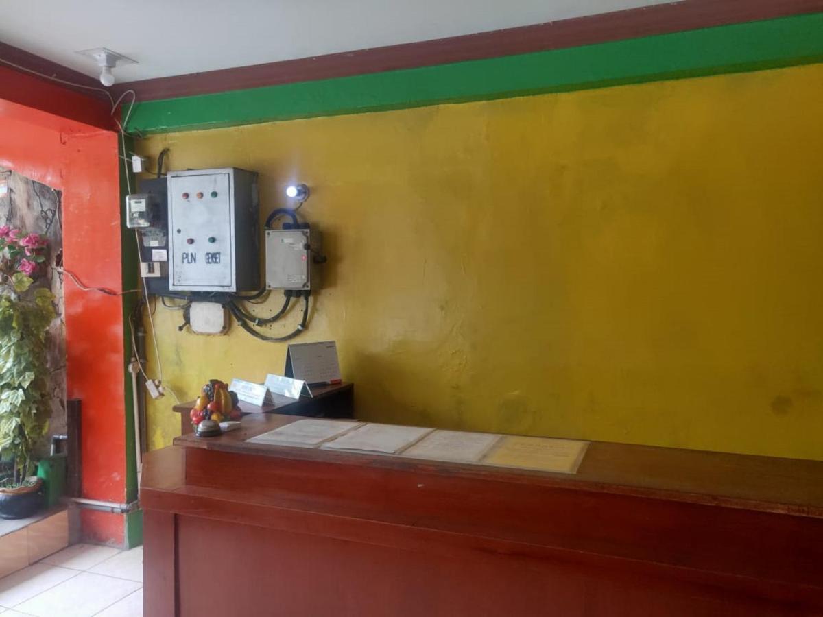 Oyo 90041 Hotel Sinar Lumayan Syariah Μπαλικπαπάν Εξωτερικό φωτογραφία